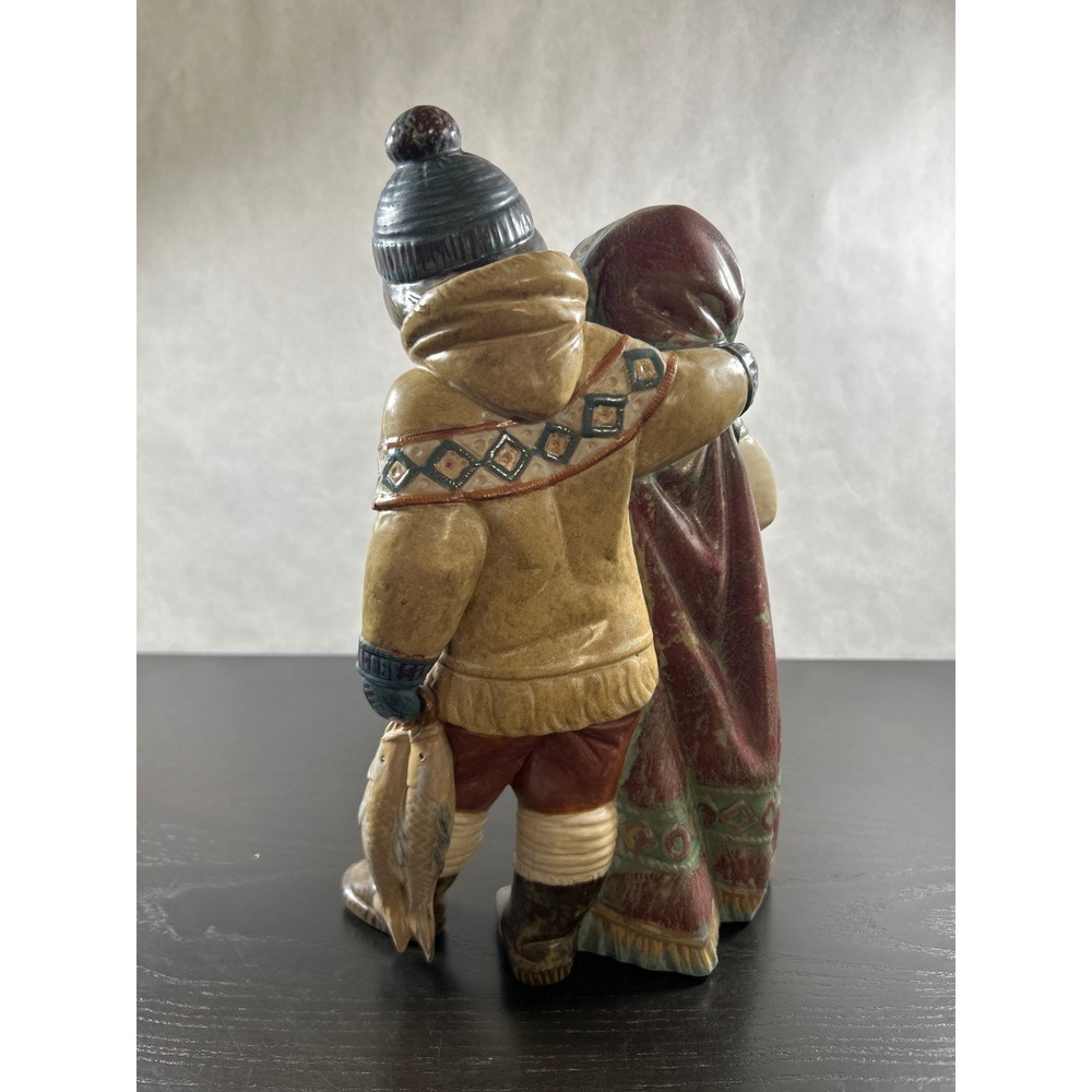 Lladro Eskimo Boy and Girl with Seal and Fish Figurine 2227 Spain Matte Gres - Picture 3 of 8